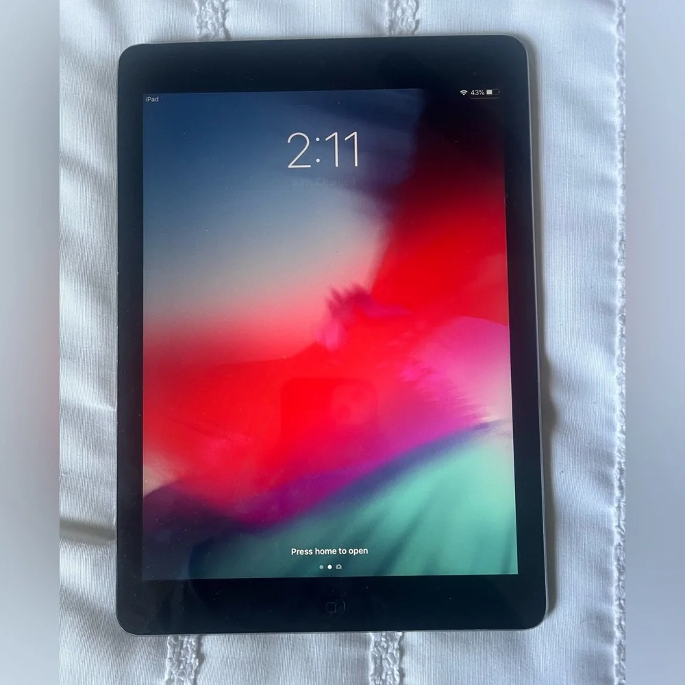 Ipad Air. Excellent condition. Two available